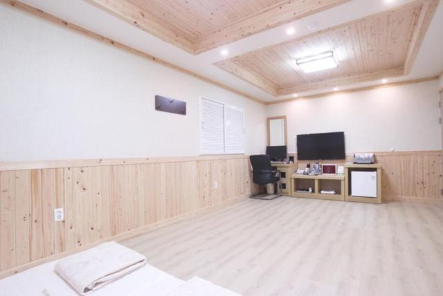 Yeosu Mj Motel Kültér fotó