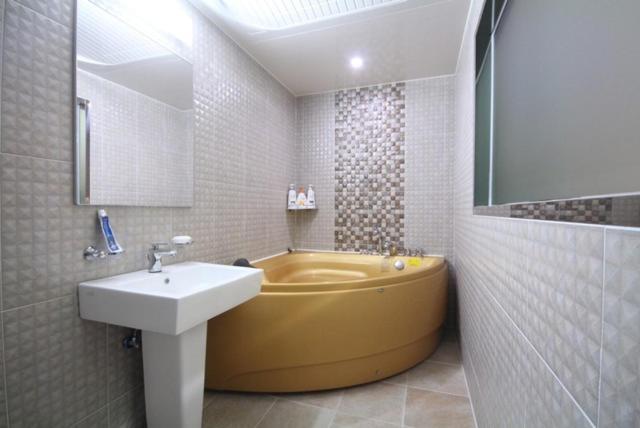Yeosu Mj Motel Kültér fotó