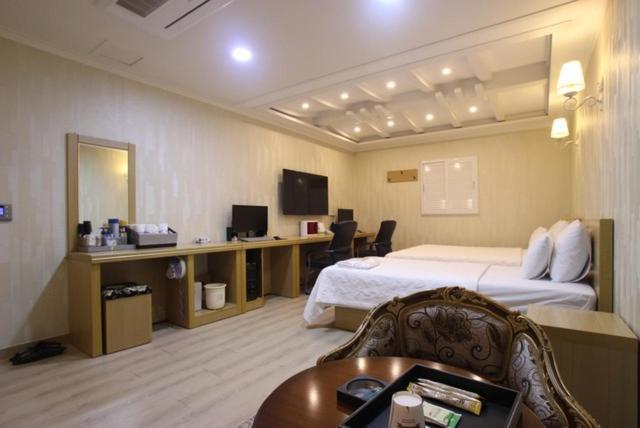 Yeosu Mj Motel Kültér fotó
