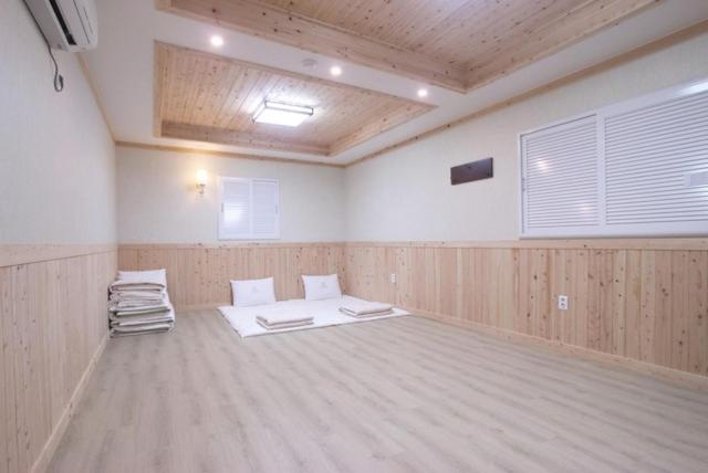Yeosu Mj Motel Kültér fotó